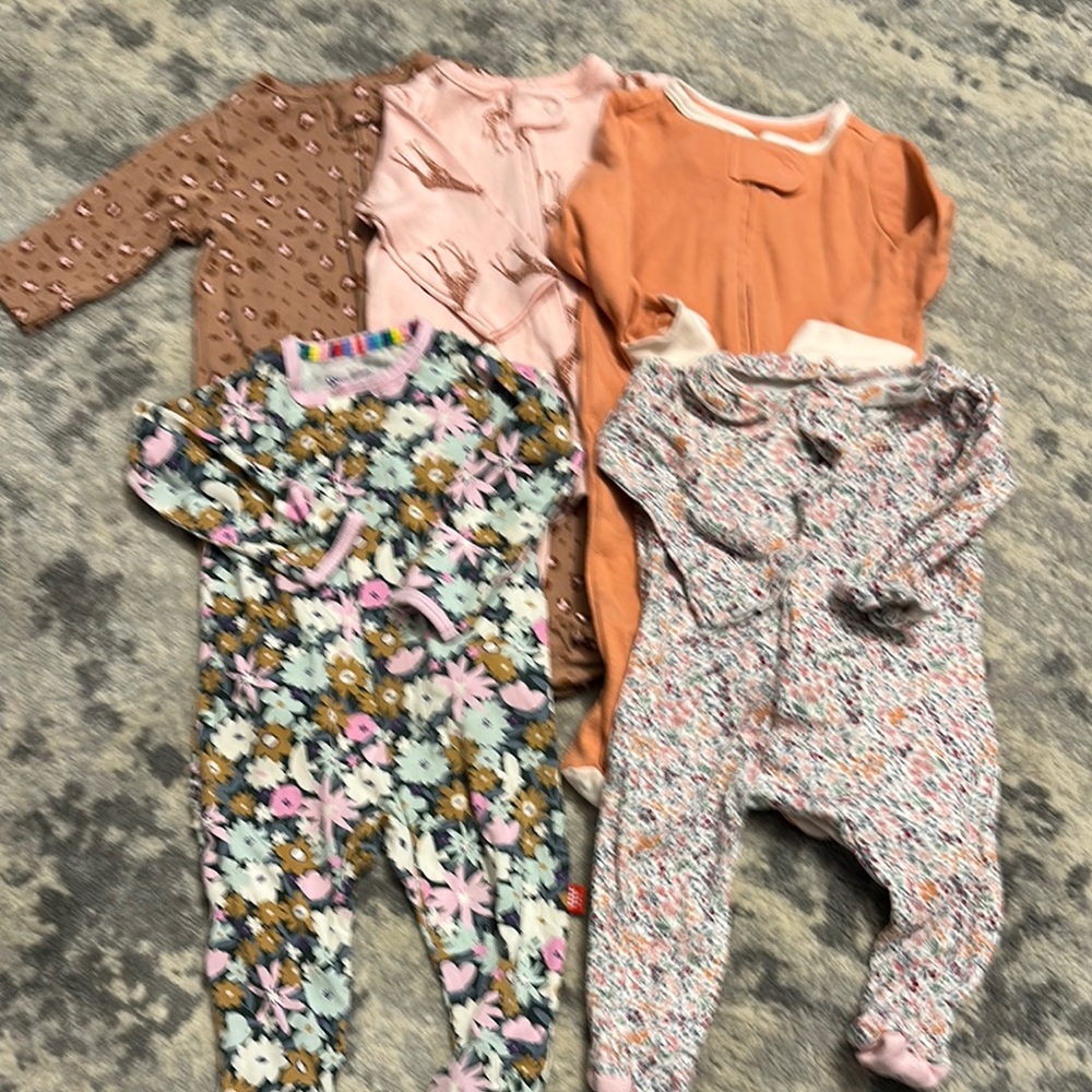 5 pack of sleepers for baby